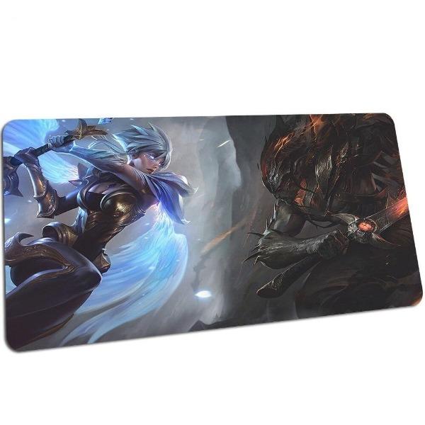 Tapis de souris XXL<br> League Of Legends Riven vs Yasuo - CrazyWorth